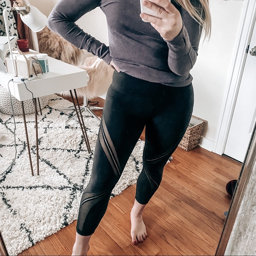 Lululemon black wunder under luon times mesh leggings